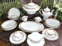 Porcelana, serwis obiadowy, garnitur do kawy, filiżanki, herbata, kubek z uchem, bulionówki, salaterka, półmisek, solniczka, spodek, talerz deserowy, talerz kwadratowy, zestaw talerzy, zestaw stołowy, zastawa stołowa, etażerka, patera na ciasto, czajnik d